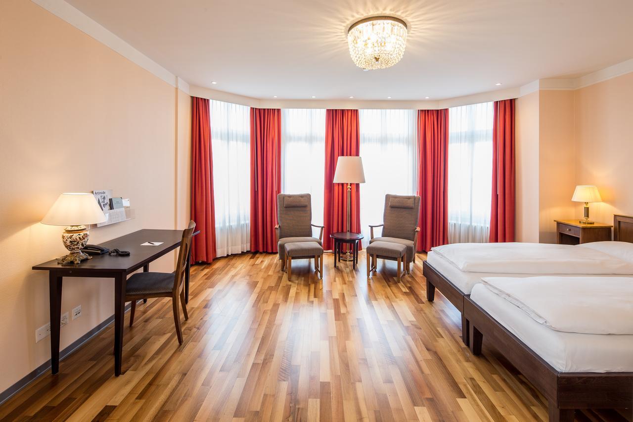 Schweizerhof Hotel 3*